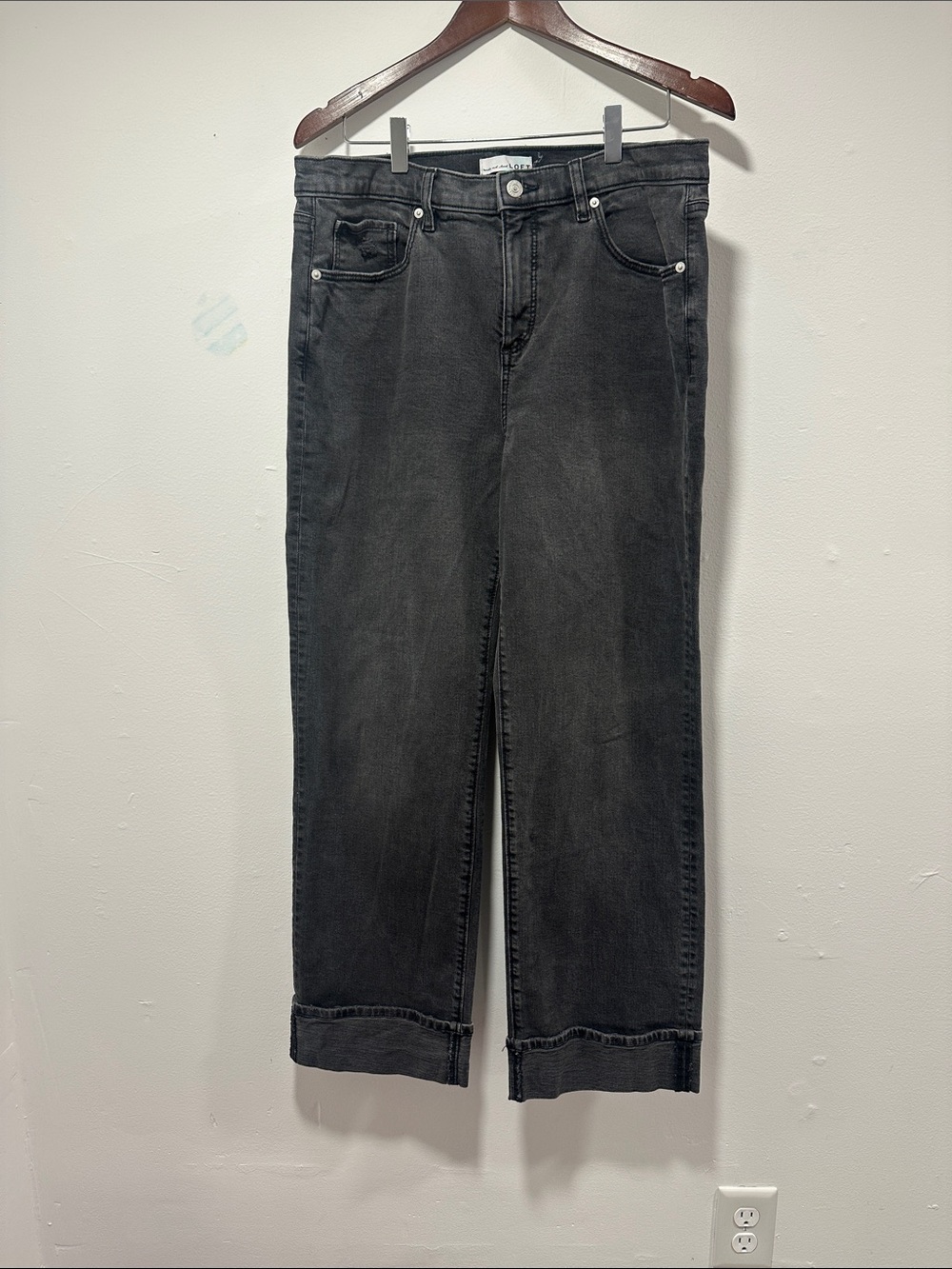 LOFT Women's Straight-Leg Jeans in Black Wash 076